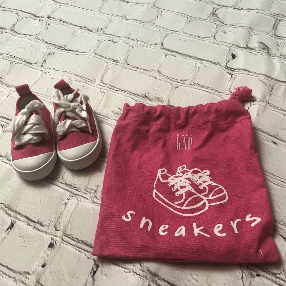Baby Gap size 1 pink sneakers with bag